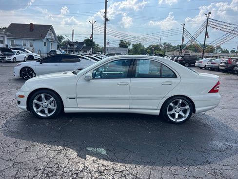 Used 2007 Mercedes-Benz C 230 Sedan image 4
