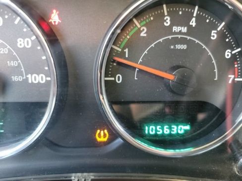 Used 2018 Jeep Wrangler Sport w/ Connectivity Group AWD/4WD image 13