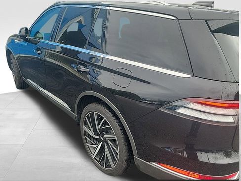 Used 2025 Lincoln Aviator Reserve w/ Equipment Group 201A AWD/4WD image 2