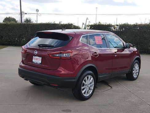 Certified 2022 Nissan Rogue Sport S image 5