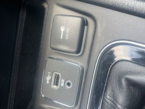 Certified 2022 Jeep Cherokee Limited w/ Elite Package image 29