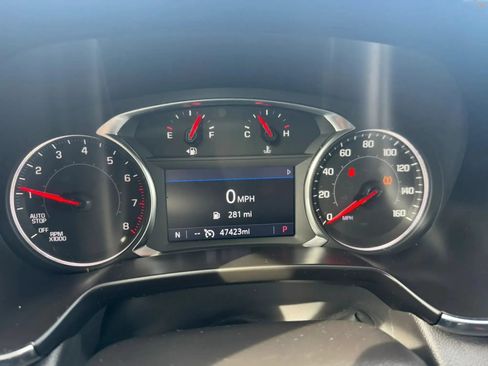 Used 2025 Chevrolet Blazer LT FWD image 10