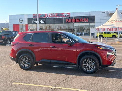 Used 2025 Nissan Rogue S FWD image 6