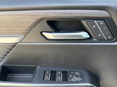 New 2026 GMC Acadia Denali w/ Super Cruise Package image 15