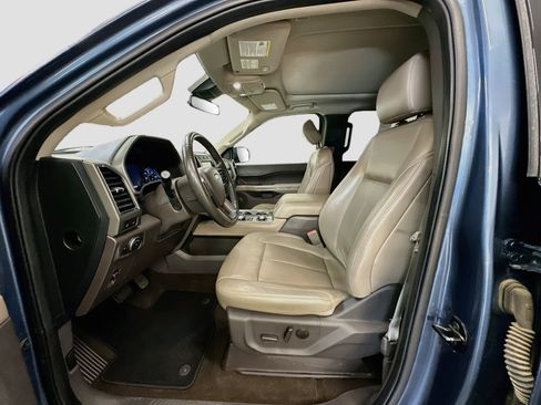 Used 2020 Ford Expedition XLT w/ Equipment Group 202A AWD/4WD image 13