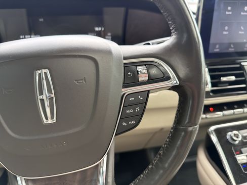 Used 2020 Lincoln Navigator L Reserve w/ Luxury Package image 20