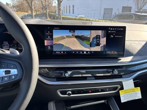 Used 2026 BMW X5 sDrive40i w/ Premium Package image 25