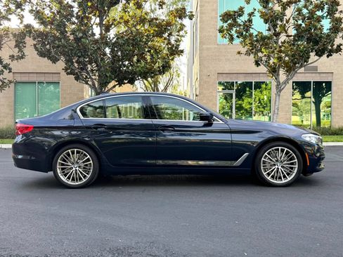 Used 2020 BMW 530e w/ Convenience Package RWD image 3