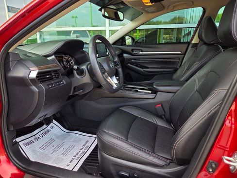 Used 2022 Nissan Altima 2.5 Platinum image 13