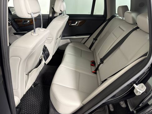 Used 2015 Mercedes-Benz GLK 250 BlueTEC 4MATIC image 12