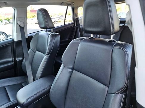 Used 2015 Toyota RAV4 Limited AWD/4WD image 18