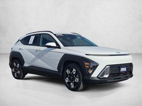 Used 2024 Hyundai Kona SEL image 3