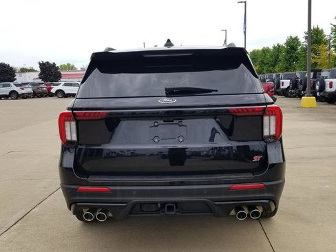 Certified 2025 Ford Explorer ST AWD/4WD image 3