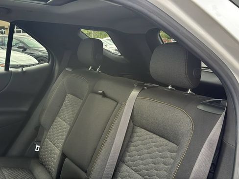 Used 2020 Chevrolet Equinox LT FWD image 26
