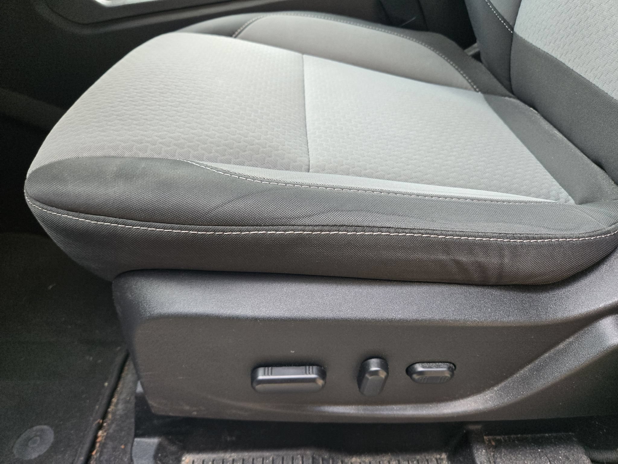 Used 2017 Ford Escape SE w/ Equipment Group 201A AWD/4WD image 23