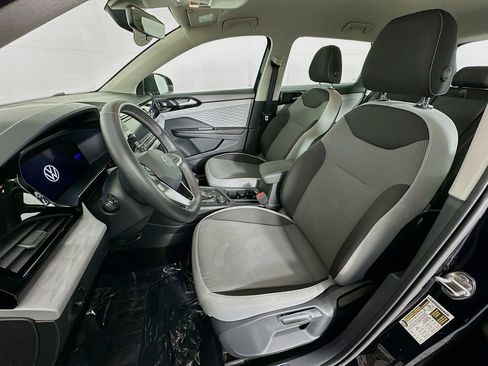 Used 2024 Volkswagen Taos S image 28