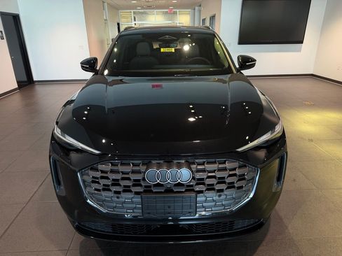 Used 2025 Audi Q5 Premium w/ Convenience Package image 35