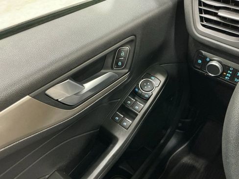 Used 2021 Ford Escape SE image 15