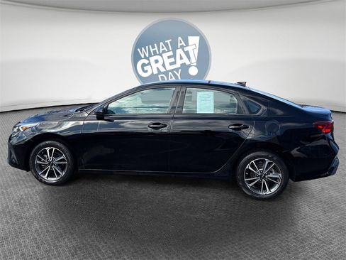 Certified 2023 Kia Forte LXS image 4