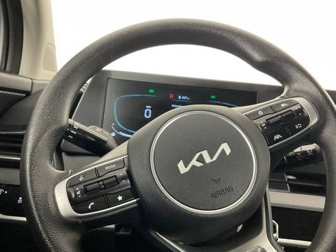 Used 2025 Kia Sportage LX FWD image 20