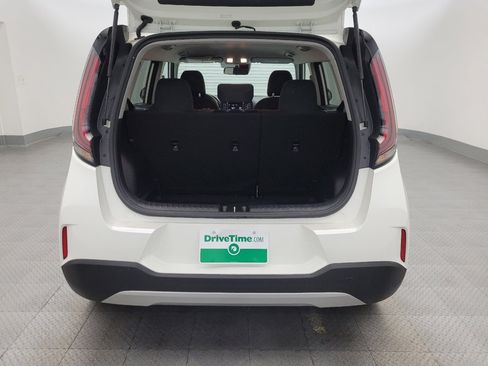 Used 2025 Kia Soul LX image 29