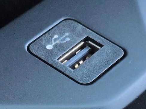 Used 2023 BMW X5 xDrive40i w/ Parking Assistance Package image 33