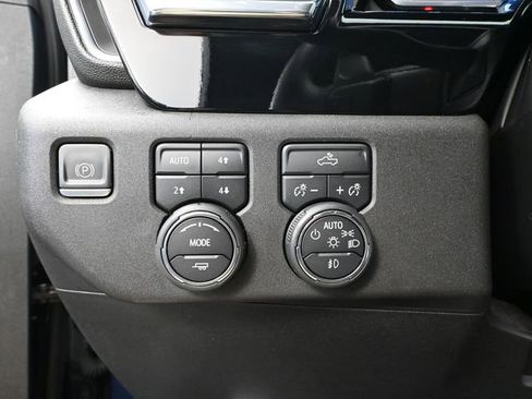 Used 2023 Chevrolet Silverado 1500 RST w/ Max Trailering Package AWD/4WD image 37