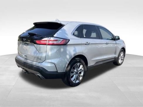 Used 2019 Ford Edge Titanium w/ Equipment Group 301A AWD/4WD image 5