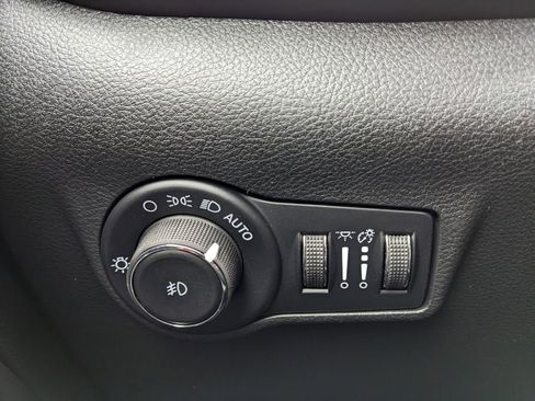 New 2026 Jeep Compass Latitude image 47