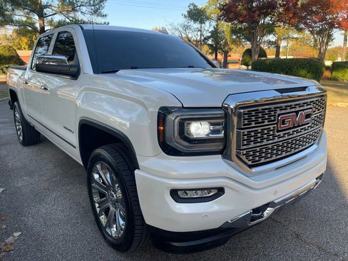 Used 2017 GMC Sierra 1500 Denali w/ Denali Ultimate Package image 7