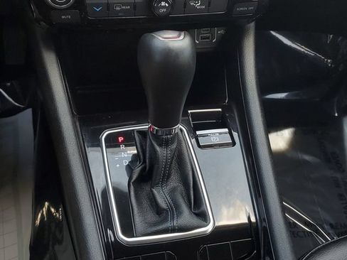 Used 2022 Jeep Compass Latitude FWD image 31
