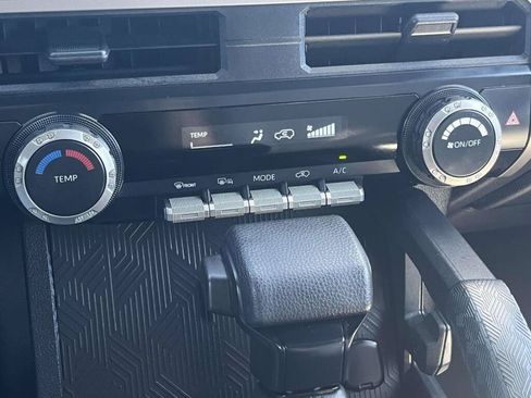 Used 2025 Toyota 4Runner SR5 AWD/4WD image 24