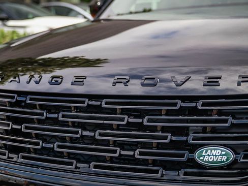 New 2026 Land Rover Range Rover Velar S AWD/4WD image 11
