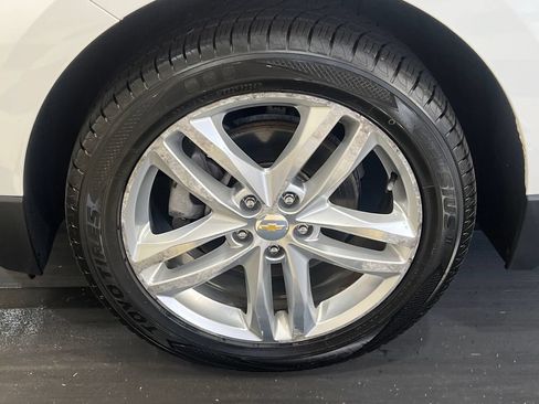 Used 2018 Chevrolet Equinox Premier AWD/4WD image 5