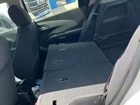Used 2017 Chevrolet Sonic LT FWD image 10
