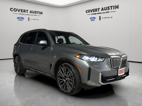 Used 2024 BMW X5 xDrive40i w/ Premium Package image 5