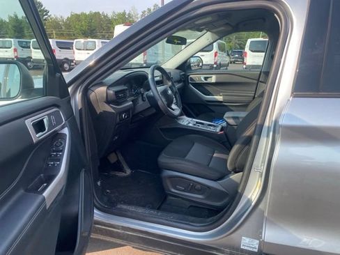 Used 2024 Ford Explorer XLT w/ Class IV Trailer Tow Package AWD/4WD image 9