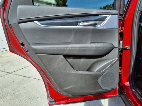 Certified 2025 Cadillac XT5 Premium Luxury w/ Technology Package image 17