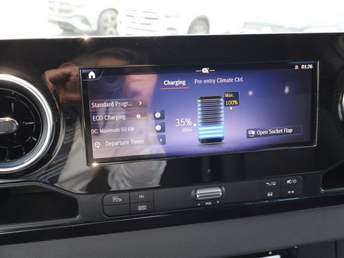 Used 2024 Mercedes-Benz eSprinter 170 Cargo image 29