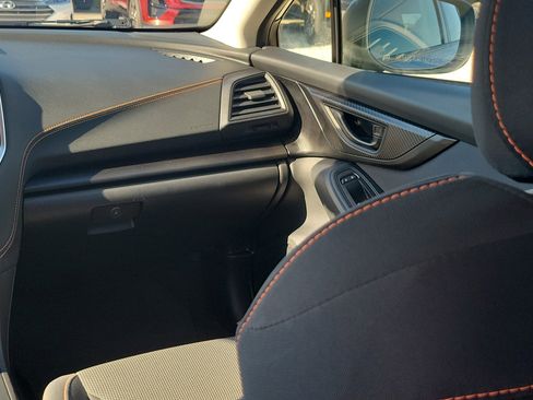 Used 2023 Subaru Crosstrek 2.0i Premium image 18