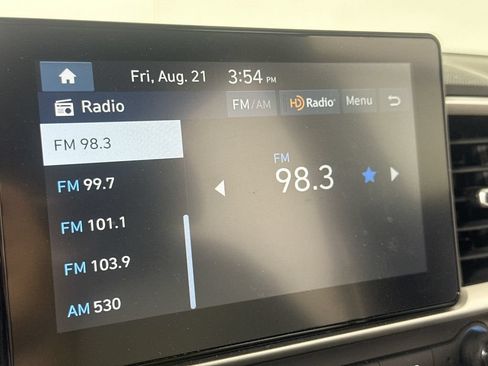 Used 2025 Hyundai Venue SEL FWD image 28