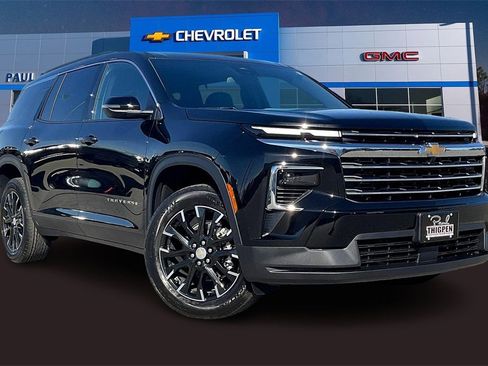 New 2026 Chevrolet Traverse LT w/ Sun and Wheel Package image 1