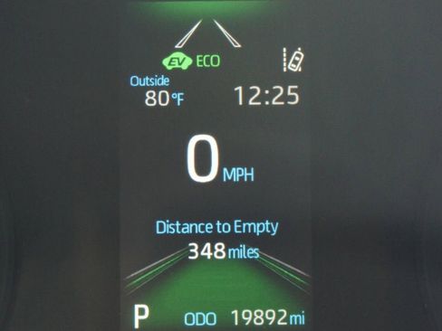 Used 2024 Toyota Sienna XLE image 4