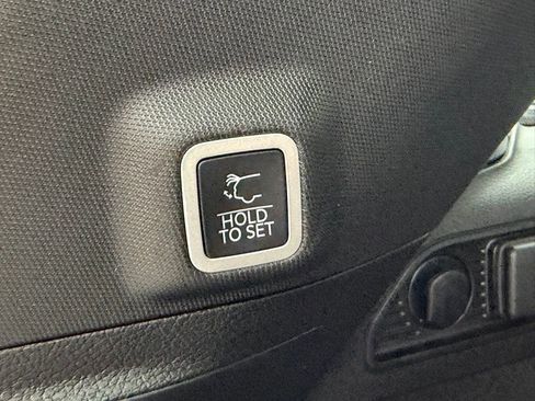 Used 2022 Jeep Grand Cherokee Summit image 39