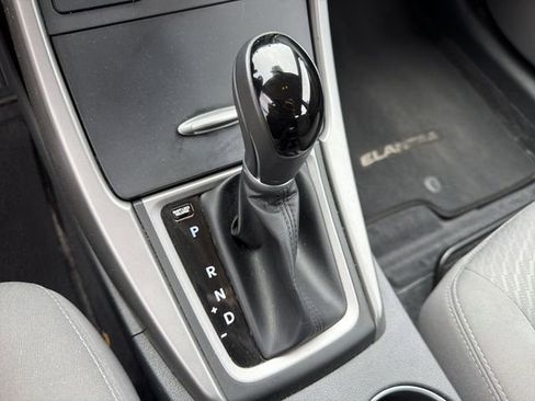 Used 2016 Hyundai Elantra SE FWD image 20