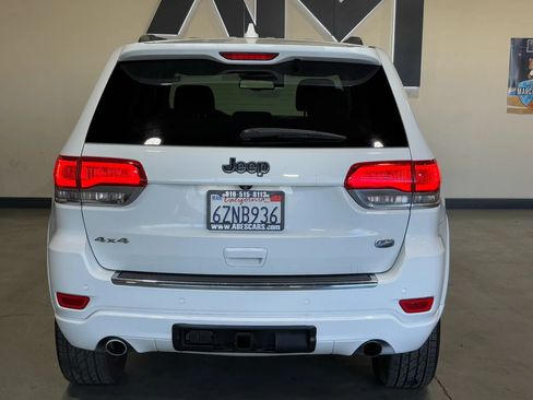 Used 2014 Jeep Grand Cherokee Overland AWD/4WD image 5