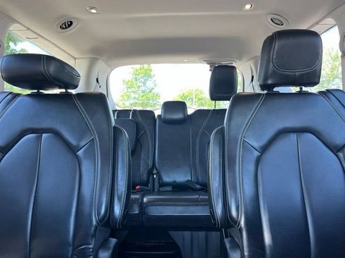 Used 2020 Chrysler Voyager Lxi FWD image 26