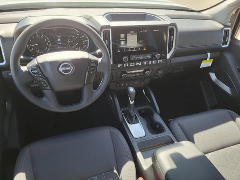 New 2026 Nissan Frontier SV w/ SV Convenience Package RWD image 2