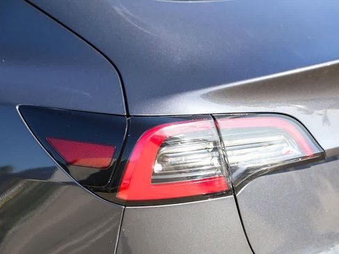 Used 2023 Tesla Model 3 Standard Range RWD image 8