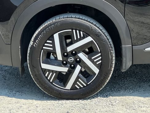 Certified 2026 Nissan Kicks SV FWD image 34